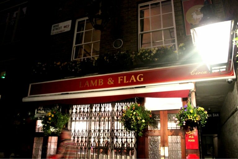 Lamb & Flag, um pub com quatro séculos de idade