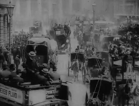 Vídeo: congestionamento em Londres em 1903