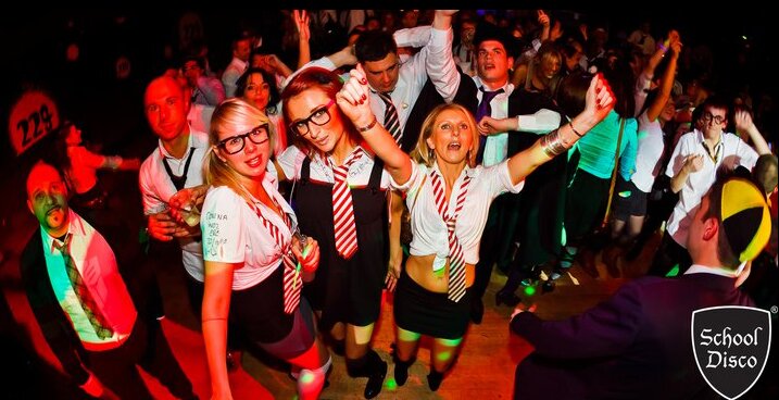 School Disco: só entra de gravatinha School Disco: só entra de gravatinha