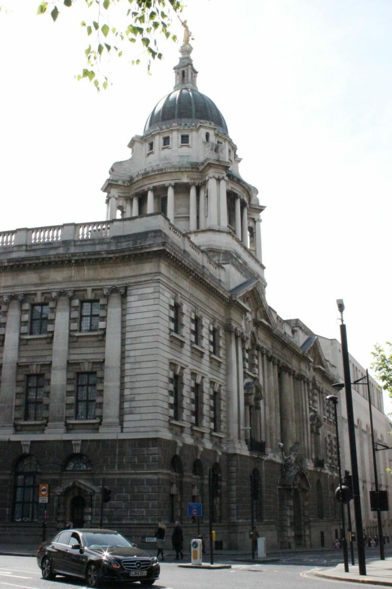 Old Bailey: julgamentos criminais em Londres Old Bailey: julgamentos criminais em Londres