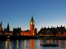 Palácio de Westminster (Big Ben) em Londres