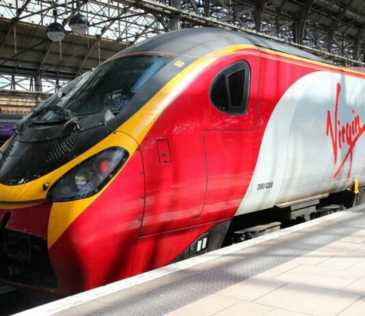 Trem de Londres para Dublin