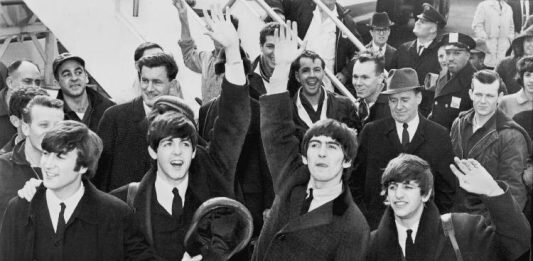 The_Beatles_in_America_publico