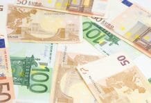 Notas de euro em Londres